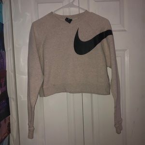 Cropped Nike hoodie